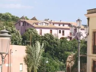 & - Residenza Locci 3*