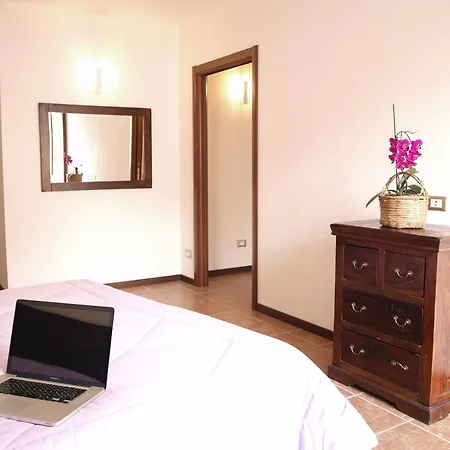 & - Residenza Locci 3*