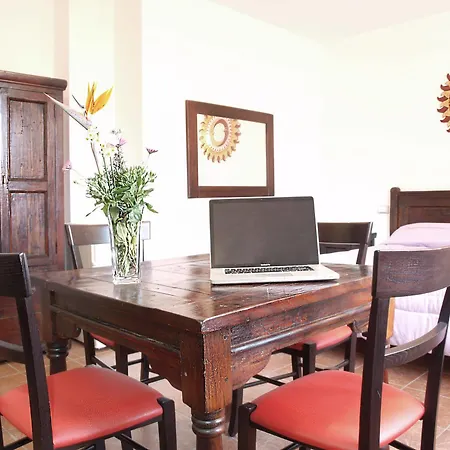 & - Residenza Locci Aparthotel 3*